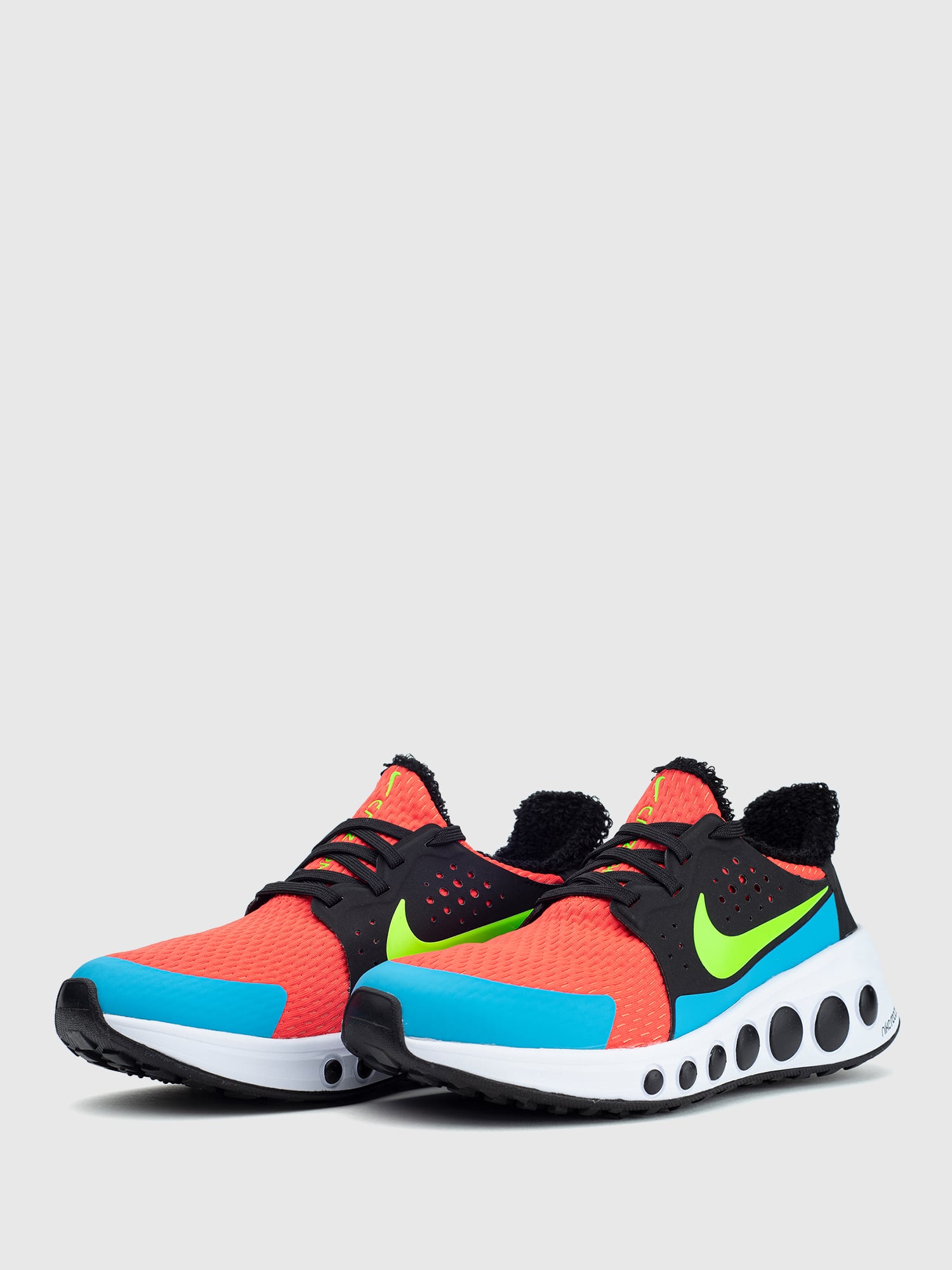 Nike CruzrOne Bright Crimson Nike CruzrOne Bright Crimson
